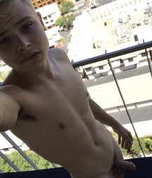 Hot Boy Austin 5cc0018a57b60.jpg