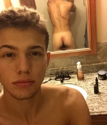30 Selfies 5ba6cac91128e.jpg