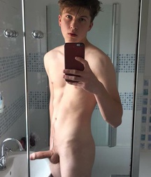 Selfies part deux 5baabff80b001.jpg