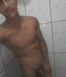 Oops more selfies 5bb096ecb62cb.jpg