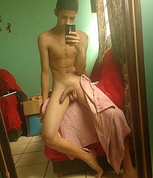 Assorted selfies 5d0ead45e8180.jpg