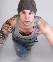 Random boys 5b7aabc56889d.jpg
