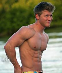 BLONDES ARE SO SWEEEEEEET! 5b8185432386f.jpg