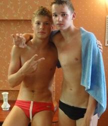 BLONDES ARE SO SWEEEEEEET! 5b8185c4090c5.jpg
