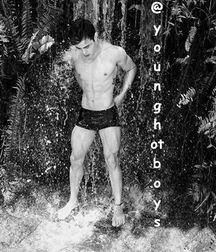 equals in B&W 5b818f23aa7f6.jpg