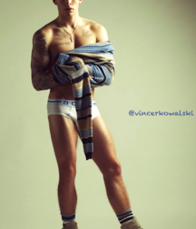 VINCE R. KOWALSKI - FASHION MODEL 5b82bcd129889.png