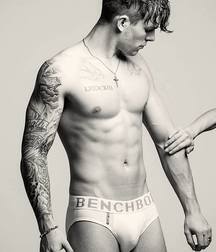 VINCE R. KOWALSKI - FASHION MODEL 5b82bd19d6443.jpg