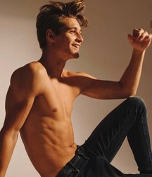 @GBT Hot Boy mix (7) 5bd97fec6a481.jpg