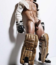 hot boys 5dcf06cdd3d11.jpg