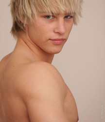 Newbie-Twink 5b8bffd18e13f.jpg