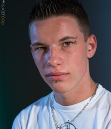 Newbie-Twink 5b8bffd86a5e9.jpg