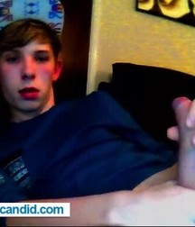 Newbie-Twink 5b8c00f4e9620.jpg