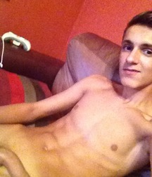 Newbie-Twink 5b8c050aa7c88.jpg
