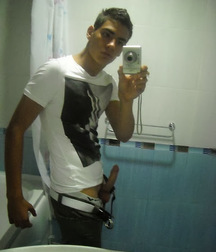 phone-selfie boys 5b95fad310411.jpg