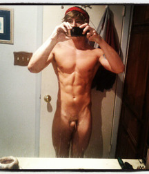 more phone-selfie boys 5b95fb2e4abd5.jpg