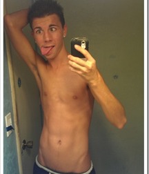 more phone-selfie boys 5b95fb352a2fb.jpg