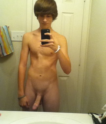 more phone-selfie boys 5b95fb45886ac.jpg