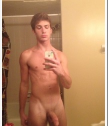 and more phone-selfie boys 5b95fbe29d51f.jpg