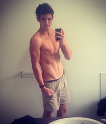 much more phone-selfie boys 5b95fc59984ca.jpg