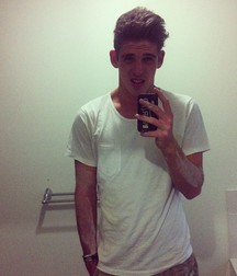 much more phone-selfie boys 5b95fc5bc08be.jpg
