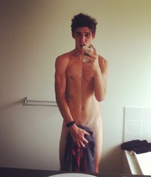 much more phone-selfie boys 5b95fc5f0b03e.jpg