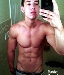 much more phone-selfie boys 5b95fc6b3b455.jpg