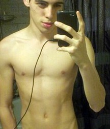 much more phone-selfie boys 5b95fc8e9cbd9.jpg