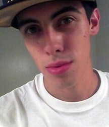 much more phone-selfie boys 5b95fc973bad3.jpg