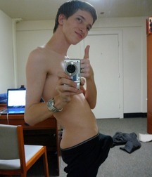 Clothed 5b9bb6447b08e.jpg