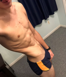 Blonde Twinks Selfies Gay Porn 5fa7476a293d6.png