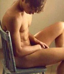 HANDSOME BOYS 5bb9102add740.jpg