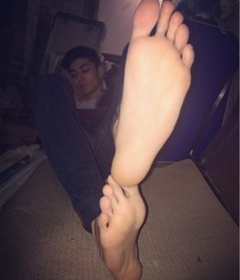Twink Feet Pt. 4 5bbab87c65480.jpg