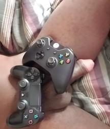 Gamers 5c37b77ad8a5c.jpg