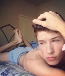Twink Feet Pt. 7 5c43a3c14c271.jpg