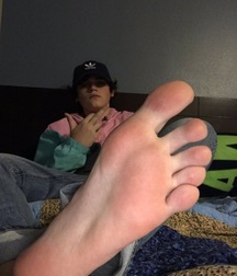 Twink Feet Pt. 7 5c43a3d12333d.jpg