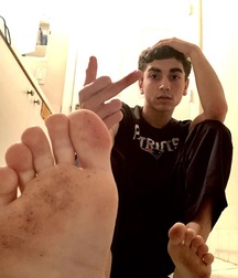 Twink Feet Pt. 10 5c79f6bf4f44e.jpg