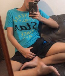 Master Twink Feet 5ca7ad7f8a1a4.jpg