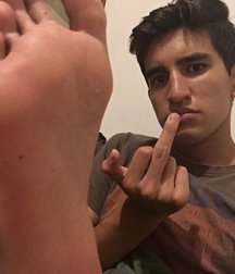 Master Twink Feet 5ca7ad824cf04.jpg