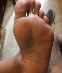 Master Twink Feet 5ca7ad8a9b88f.jpg