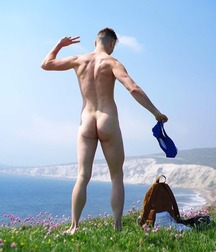 Nude In Public Pt. 2 5caea2290c96b.jpg