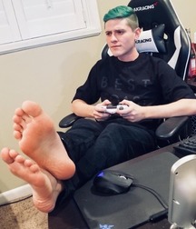Twink Feet Pt. 12 5cd0b673de669.jpg