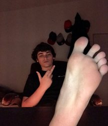 Twink Feet Pt. 12 5cd0b6752282c.jpg