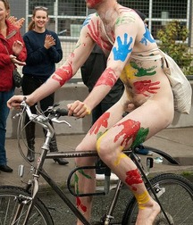 Body Paint & Costumes 5cd4c64142073.jpg