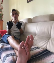 Twink Feet Pt. 13 5cf3345d6bb47.jpeg
