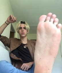 Twink Feet Pt. 13 5cf334607d321.jpeg