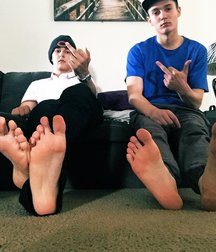 Twink Feet Pt. 14 5d0a986eadaf0.jpg