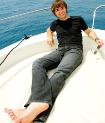 Long Pants & Feet 5d589d2a40532.jpg