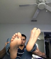 Long Pants & Feet 5d589d2cec569.jpg