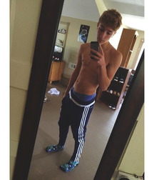 Adidas Boys  5bc6d4810b9d0.jpg