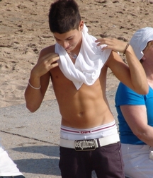 Enlève mon slip 5bb9d46c7eb5d.jpg
